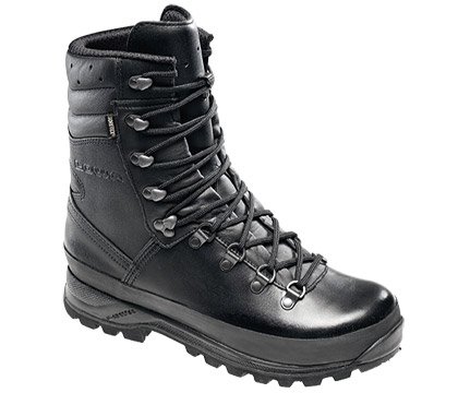 lacing army boots